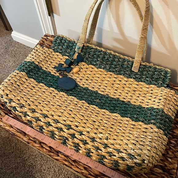 Bundle of 2 Colorful Striped Beach Bags ☀️ - Picture 6 of 13